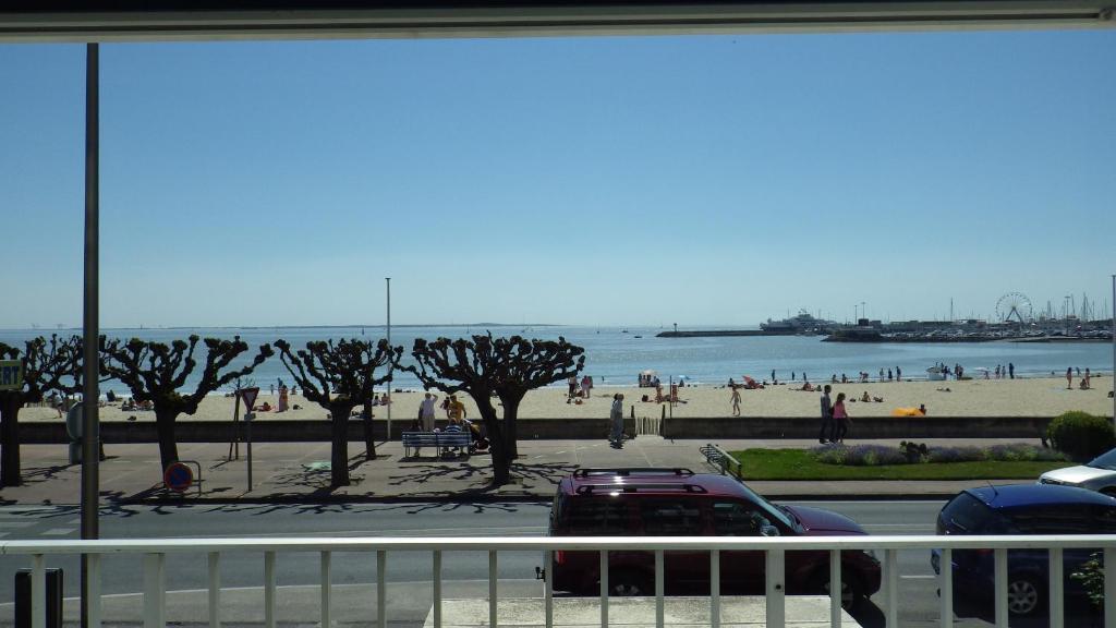 Les Embruns Hotel Royan Exterior photo