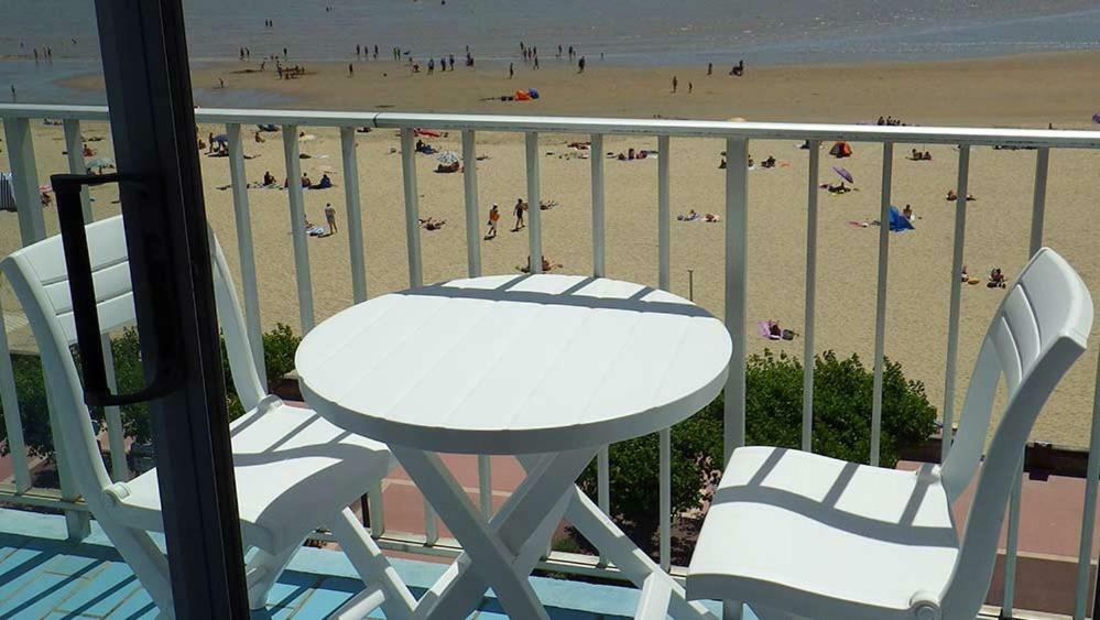 Les Embruns Hotel Royan Exterior photo